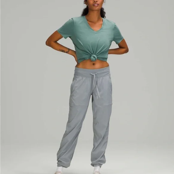 Lululemon V-Neck Love Tee in tidewater teal size 16 new with tags - Picture 2 of 5